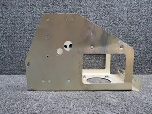 127027G Cirrus SR22 Radio Module Center Console Panel Fwd